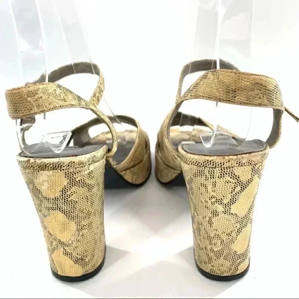 Prima Royale heels size 7 cream gray Python print chunky 60s 70s platforms